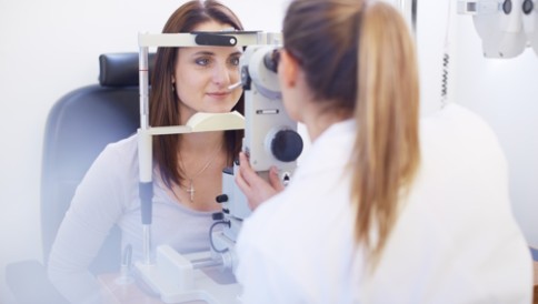 Контрольный Осмотр и Ежегодный Осмотр в MyACUVUE®